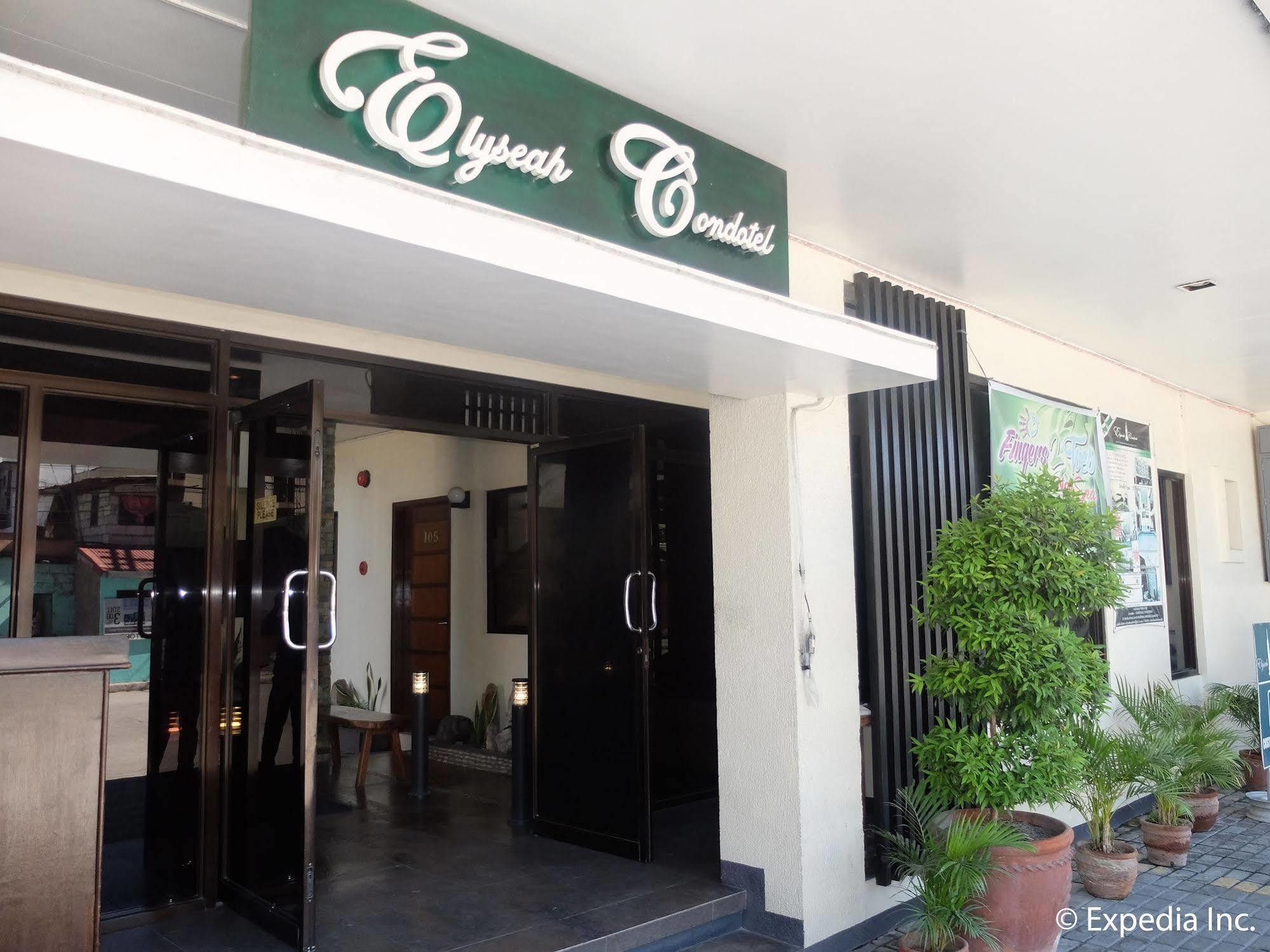 Elyseah Condotel Angeles Esterno foto